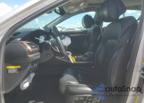 2018 Genesis G90 Premium z USA, uszkodzony, nr VIN KMHG34JA4JU045534